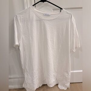 Ladies Size XL Zara White Tshirt With Embroidered Bottom - NWOT